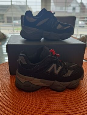 New Balance 9060 Kids 8C Black & Gray Sneakers with Red Pull Tab